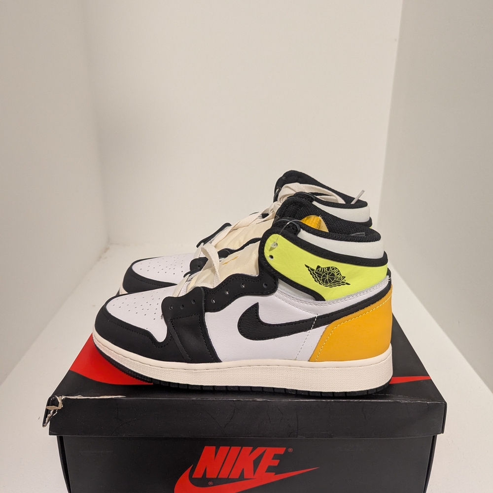 Air Jordan 1 Retro High OG 'Volt Gold' - 7Y